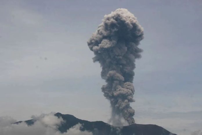 Erupsi Gunung Marapi di Sumatera Barat