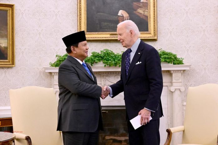 Presiden Indonesia Prabowo bertemu dengan Presiden AS Joe Boden